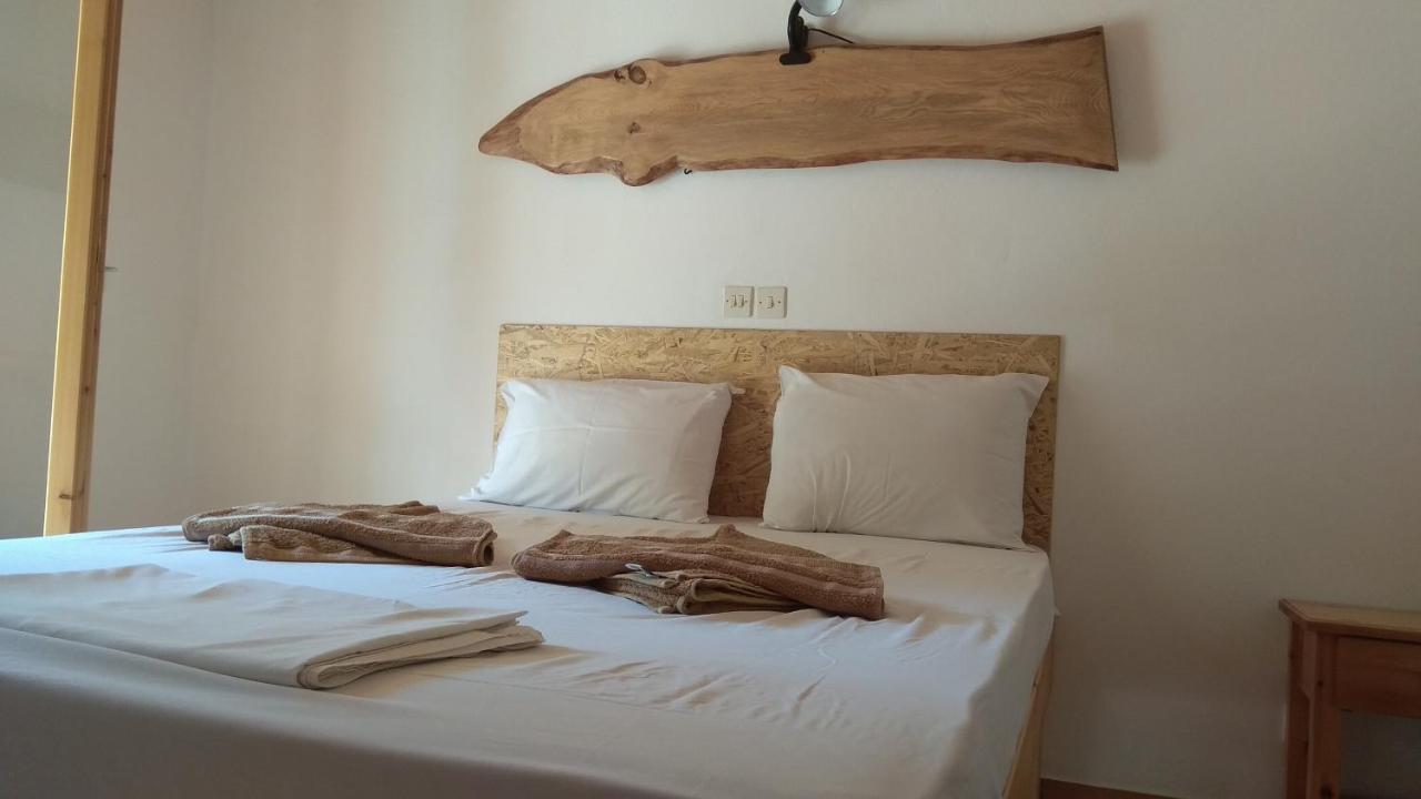Pension Oasis Votsi  Bagian luar foto