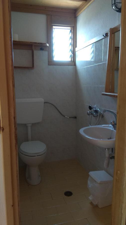 Pension Oasis Votsi  Bagian luar foto