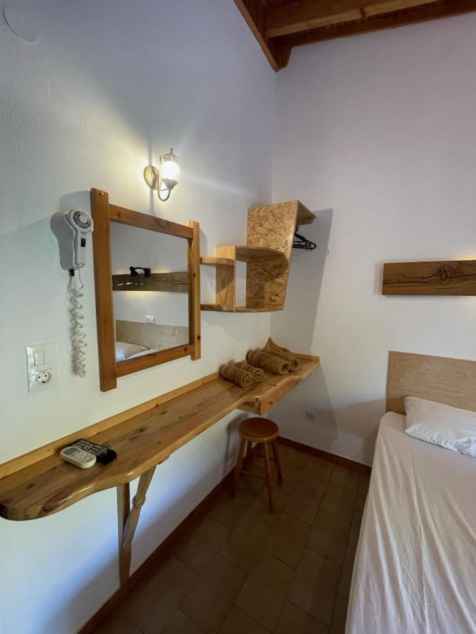 Pension Oasis Votsi  Bagian luar foto