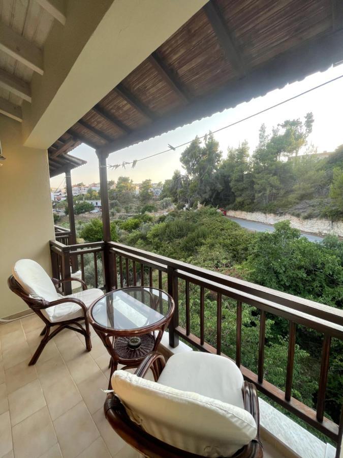Pension Oasis Votsi  Bagian luar foto